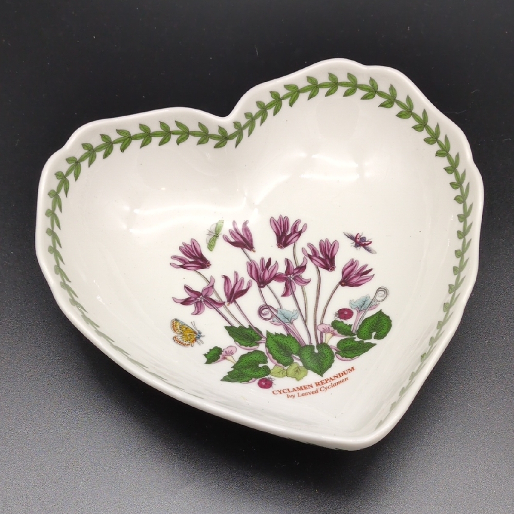 Portmeirion Heart-Shaped Floral Dish cyclamen repandum NWT
